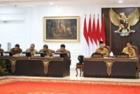 Presiden RI Prabowo Subianto memimpin rapat kabinet perdana di Istana Merdeka. (Dok. Tim Media Prabowo)