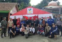 Dinas Sosial Kabupaten Bogor memberikan bantuan kepada korban bencana pergeseran tanah Sukabumi. (Dok. *Dinas Sosial Kabupaten Bogor*)