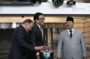 Presiden Prabowo Subianto bertemu PM Malaysia Anwar Ibrahim di Menara Kembar Petronas, Kuala Lumpur. (Dok. Tim Media Prabowo)