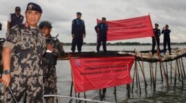 Praktek Pemagaran Laut di Tangerang. (Dok. kkp.go.id)

