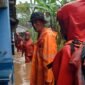BPBD Kabupaten Ciamis melakukan monitoring dan assesment ke permukiman terdampak banjir di Kabupaten Ciamis, Jawa Barat. (Dok. BPBD Kabupaten Ciamis.)