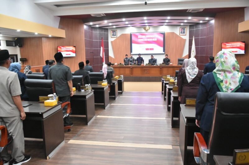 Suasana di Ruang Rapat DPRD, Rabu malam (18/6/2025) - Siti Kowati