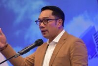 Mantan Gubernur Jawa Barat, Ridwan Kamil diduga gunakan dana korupsi beli Mercy keluarga Habibie. (Facebook.com @Ridwan Kamil)

