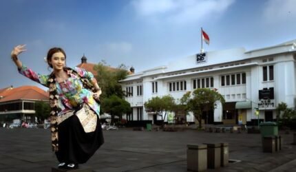 Jaipong: Ketika Tubuh Berbicara, Jati Diri Sunda Menggema