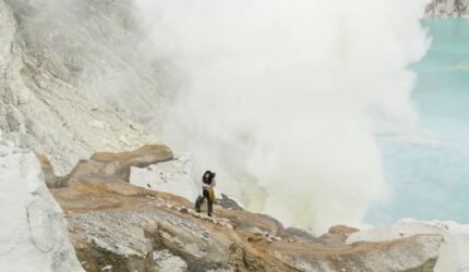 Pesona Abadi Kawah Putih: Lebih dari Sekadar Foto Instagram di Ciwidey