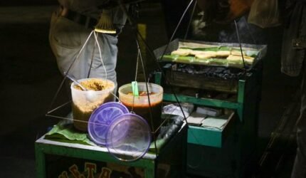Surabi Bandung: Menjelajahi Rasa Manis Gurih Legenda Kuliner Tanah Pasundan