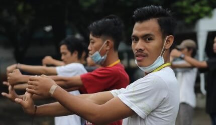 Senam Jabar: Kebugaran Komunal, dari Lapangan hingga Layar Gawai