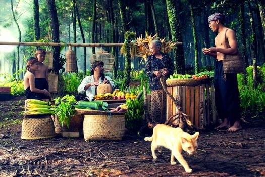 Warga Jawa Barat aktif berpartisipasi dalam program kesehatan masyarakat, menunjukkan semangat kebersamaan dan inovasi dalam menjaga kualitas hidup sehat. Gambar ini menampilkan interaksi positif antara tenaga kesehatan dan warga dalam sebuah kegiatan promosi kesehatan di pedesaan.