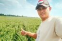 Warendi mengumumkan komitmen dan program strategisnya untuk mewujudkan desa yang mandiri, produktif, sejahtera, dan berlanjut. (Dok. Pribadi)