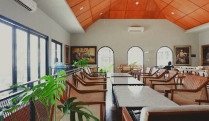 Sensasi Surabi: Dari Dapur Nenek Hingga Kafe Kekinian Penuh Inovasi